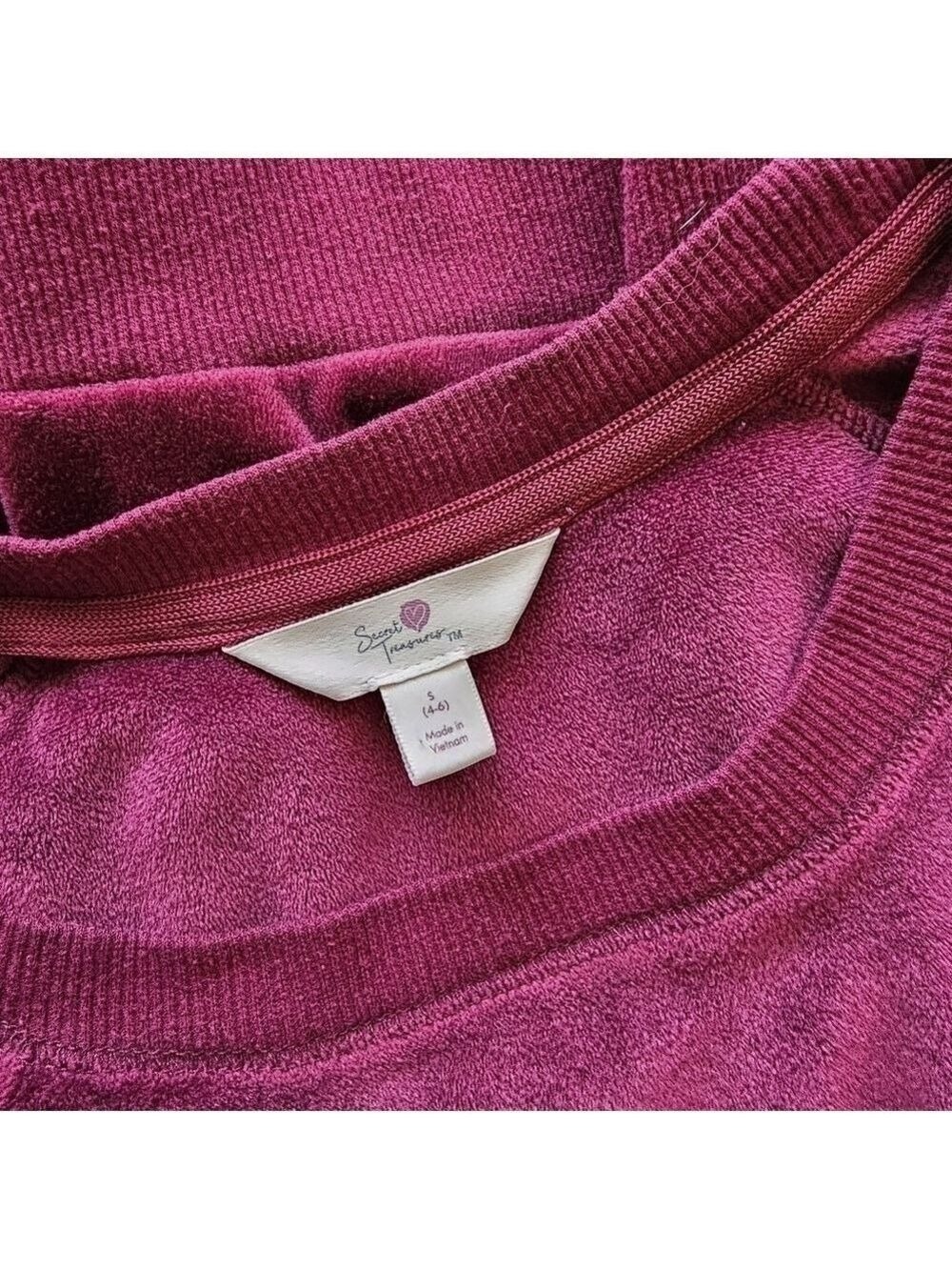 3 for $10 Secret Treasures Velour Sleep Sweatshirt size small (4-6) - Picture 3 of 4